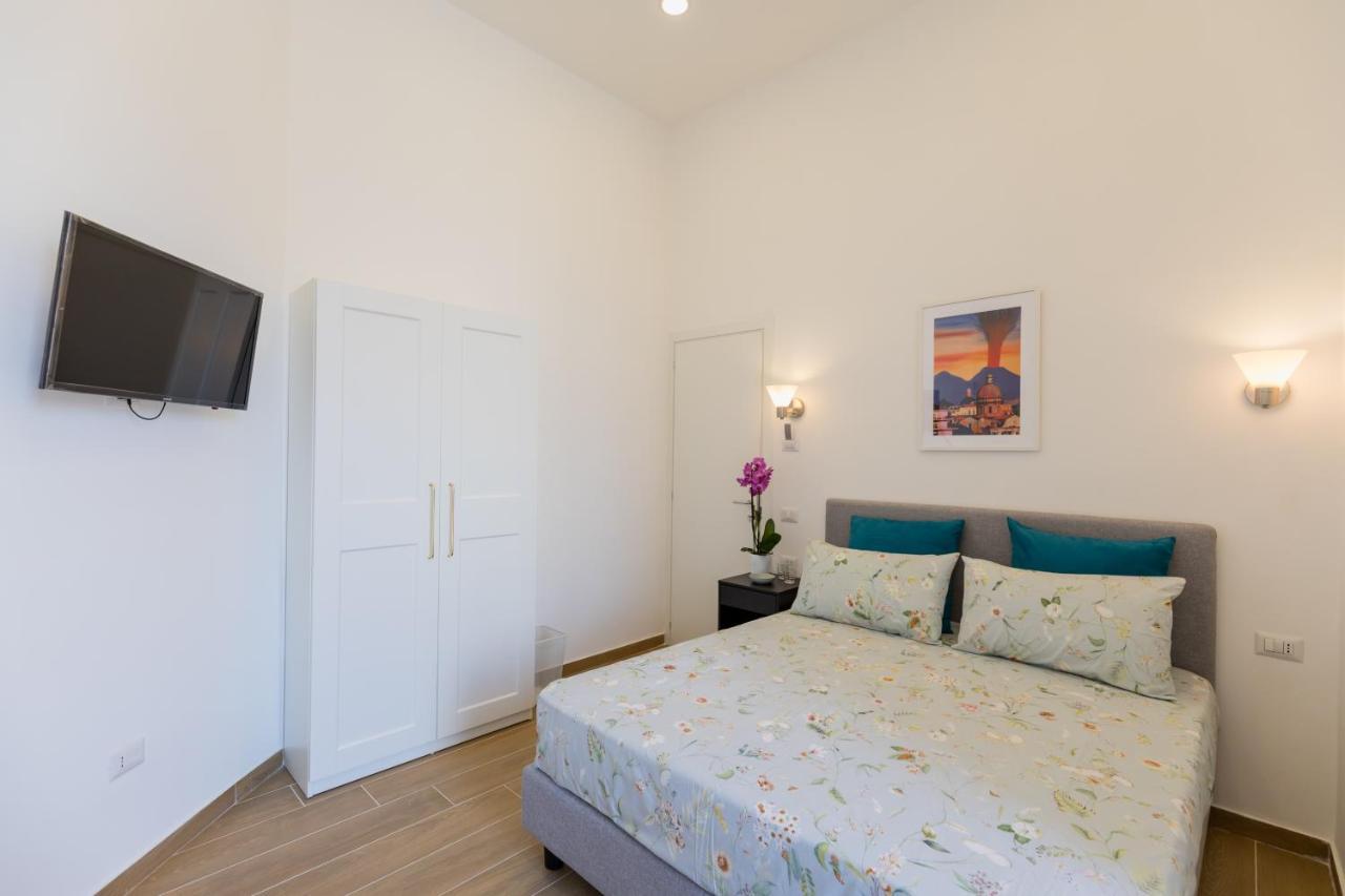 Blu Parthenope Suites Naples Exterior photo