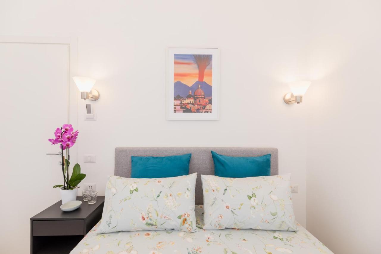 Blu Parthenope Suites Naples Exterior photo